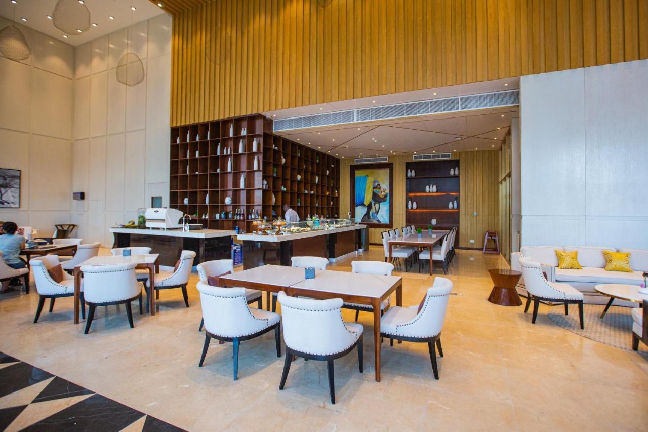 Johari Rotana 5*