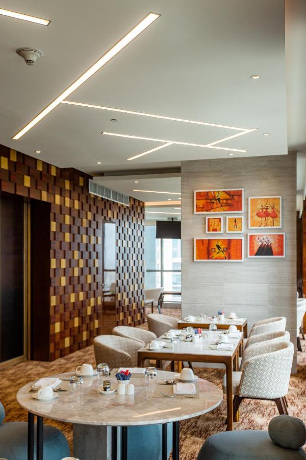 Johari Rotana 5*