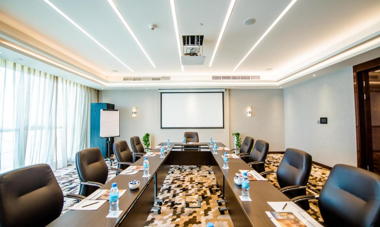 فندق Johari Rotana دار السلام