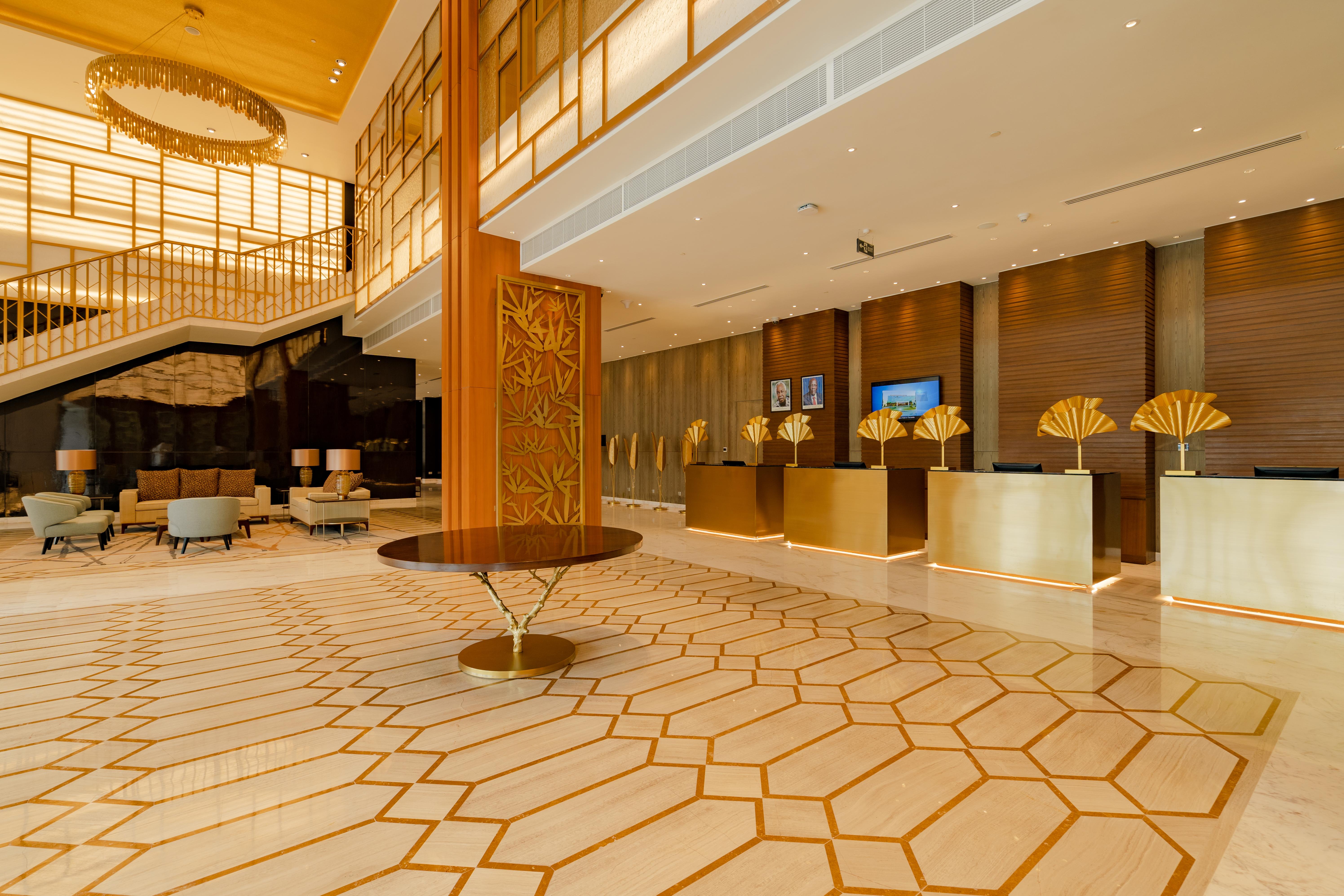 Johari Rotana 5*