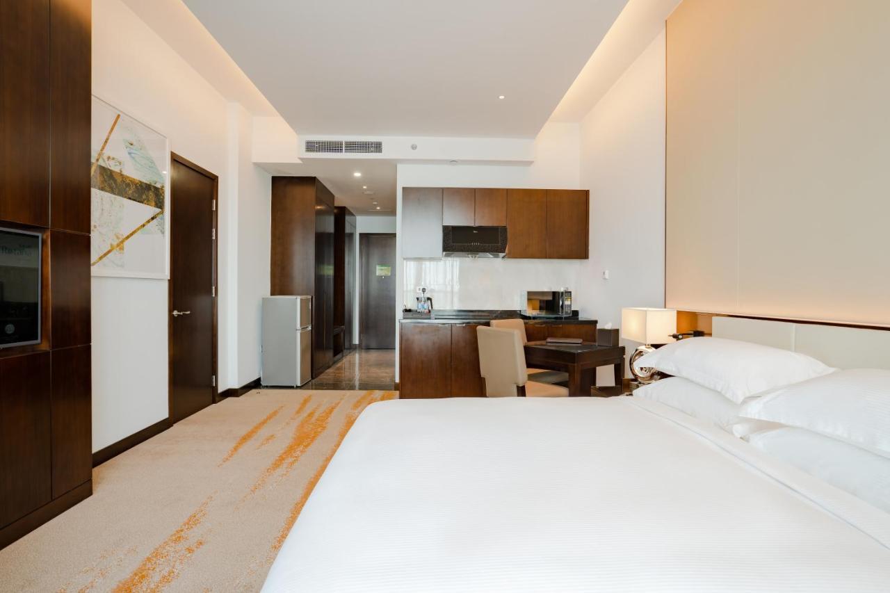Johari Rotana فندق 5*